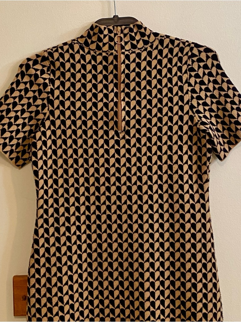 Anthropologie The Nina Short-Sleeve Mock-Neck Mod Mini Dress Brown Motif Sz M - Picture 16 of 16